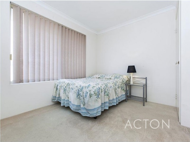 20 Catalpa Crescent, South Lake WA 6164