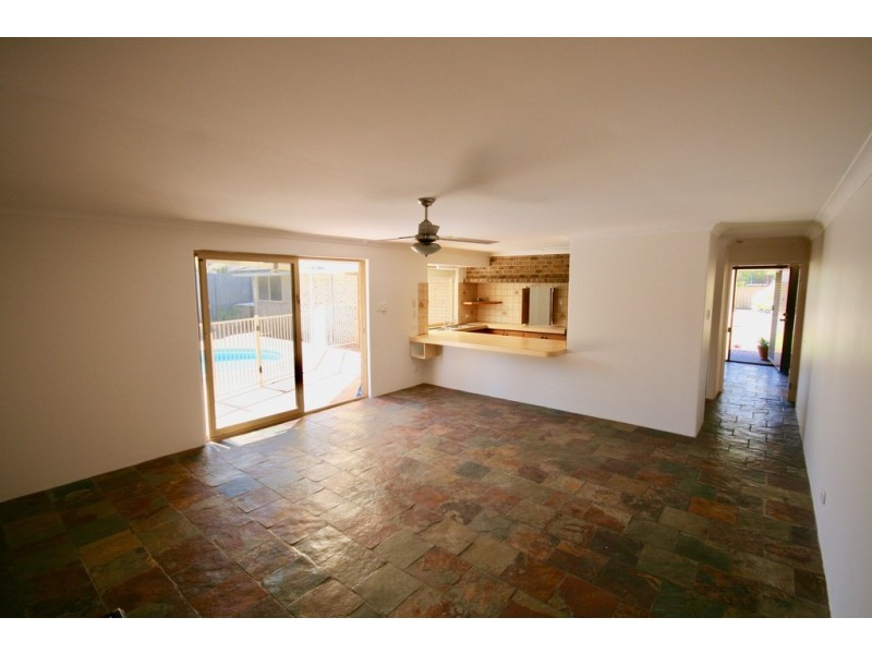 4 CURRAN PLACE, Leeming WA 6149