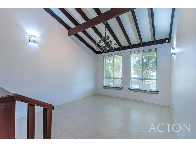 8 London Way, Bateman WA 6150