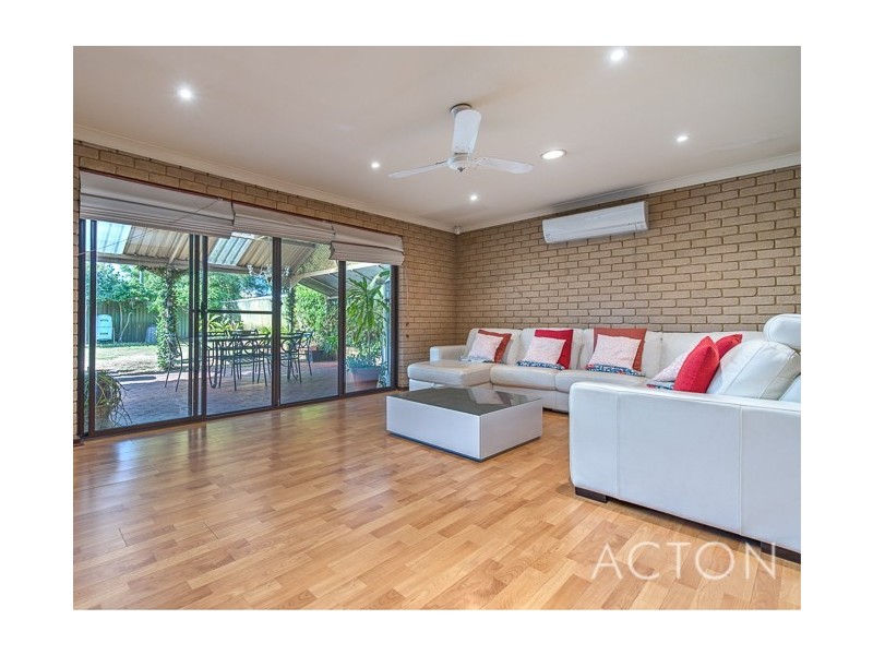 8 London Way, Bateman WA 6150