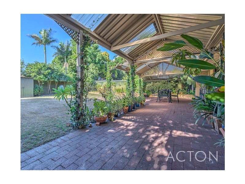 8 London Way, Bateman WA 6150