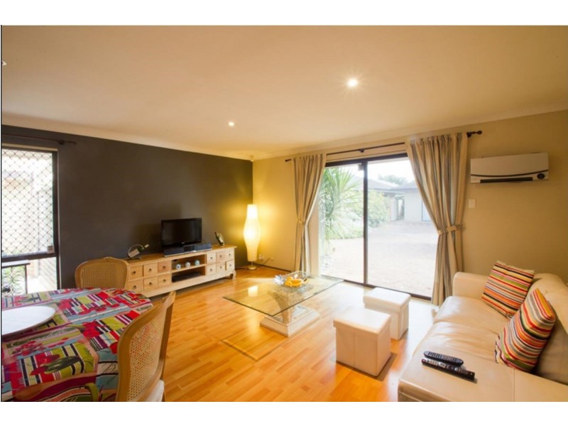 8/91 Clydesdale Street, Como WA 6152