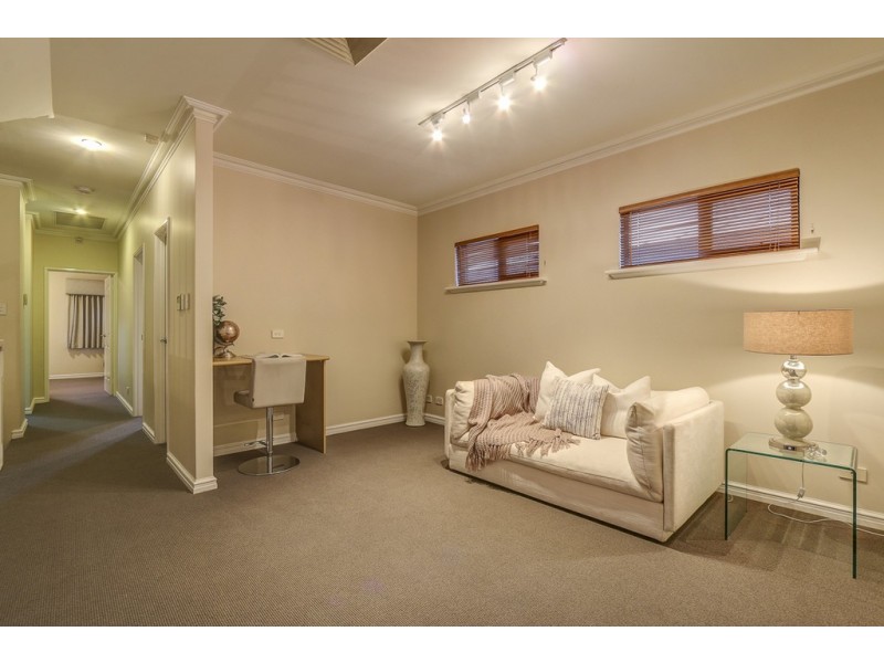 33 Reeve Street, Swanbourne WA 6010