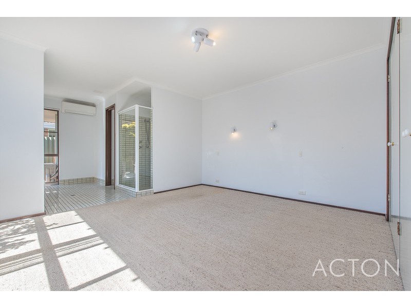 22 Connelly Way, Booragoon WA 6154