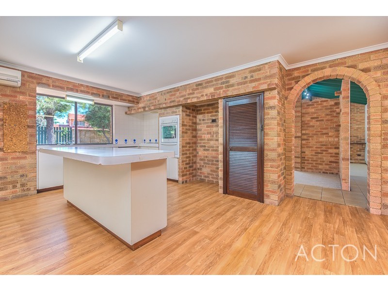 22 Connelly Way, Booragoon WA 6154