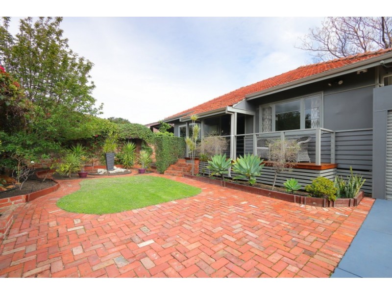 233 Stock Road, Palmyra WA 6157