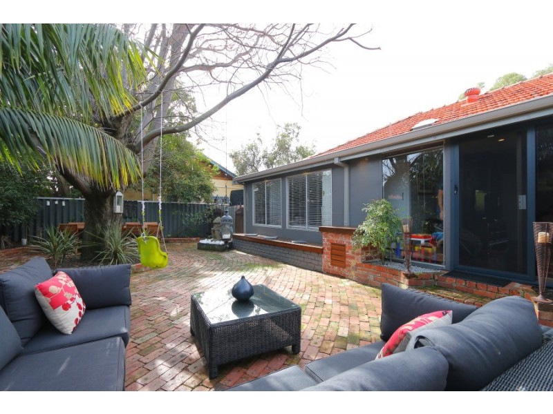 233 Stock Road, Palmyra WA 6157