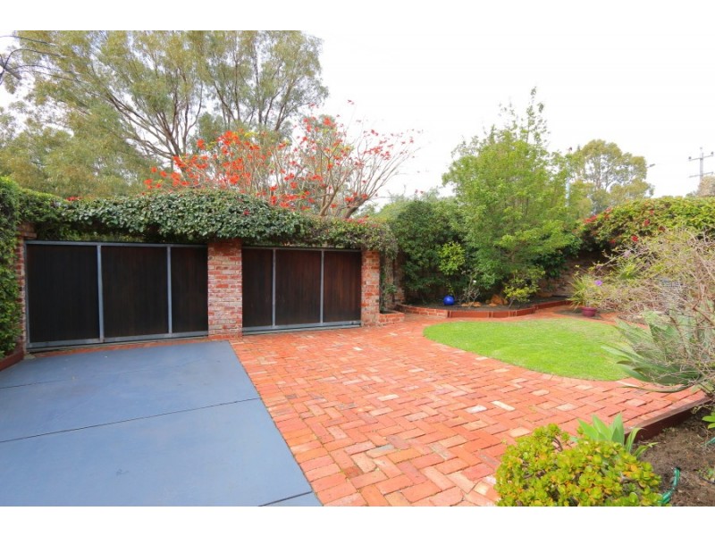 233 Stock Road, Palmyra WA 6157