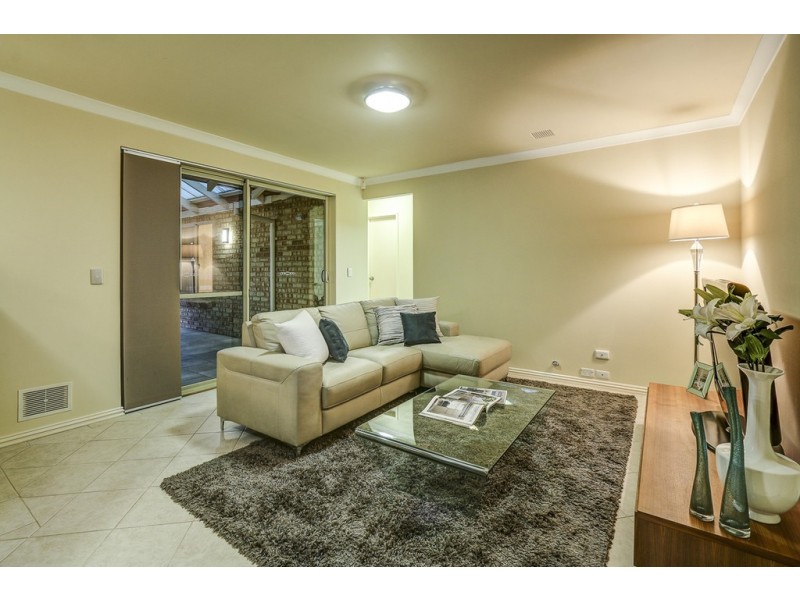 30 Central Avenue, Mount Pleasant WA 6153