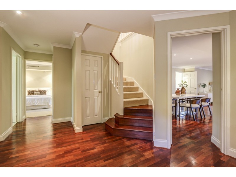 42 Raymond Street, Mount Pleasant WA 6153