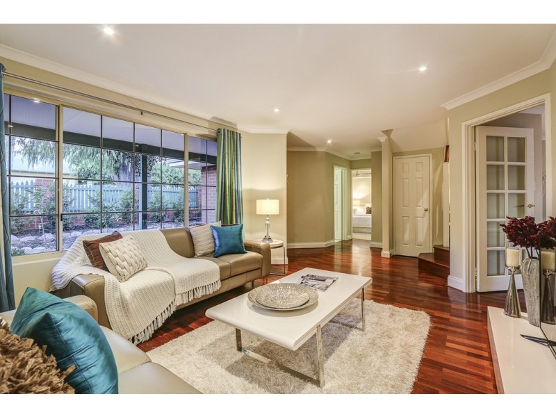 42 Raymond Street, Mount Pleasant WA 6153