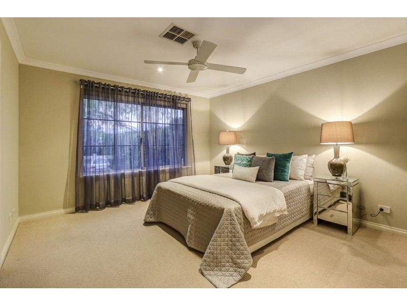 42 Raymond Street, Mount Pleasant WA 6153