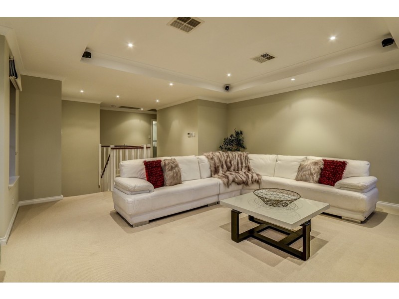 42 Raymond Street, Mount Pleasant WA 6153