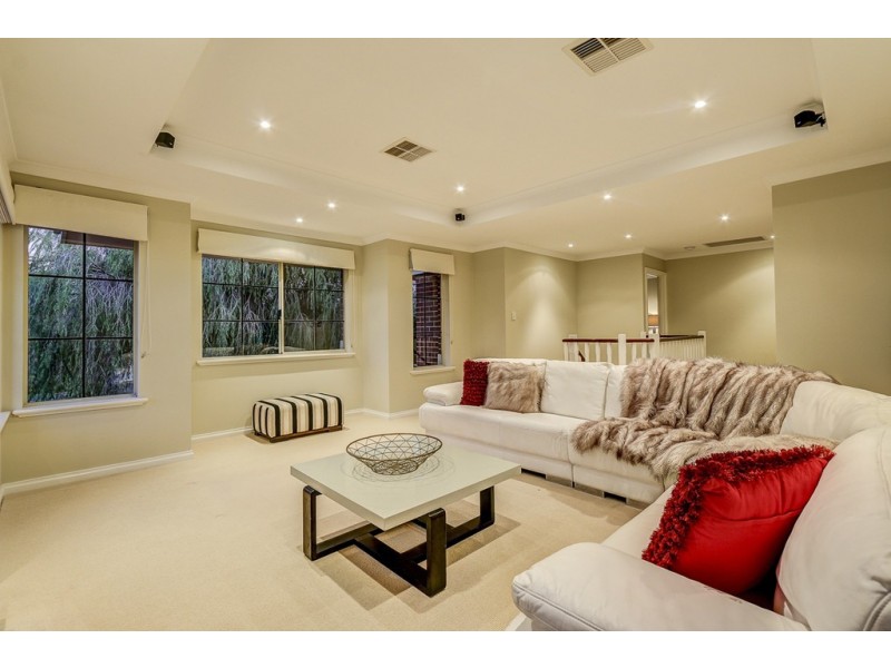 42 Raymond Street, Mount Pleasant WA 6153