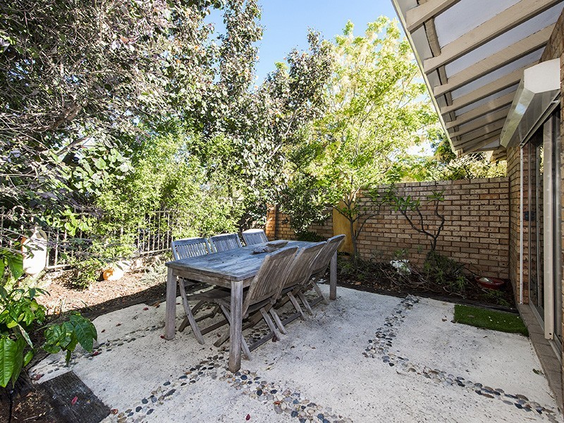 1/3 First Avenue, Applecross WA 6153