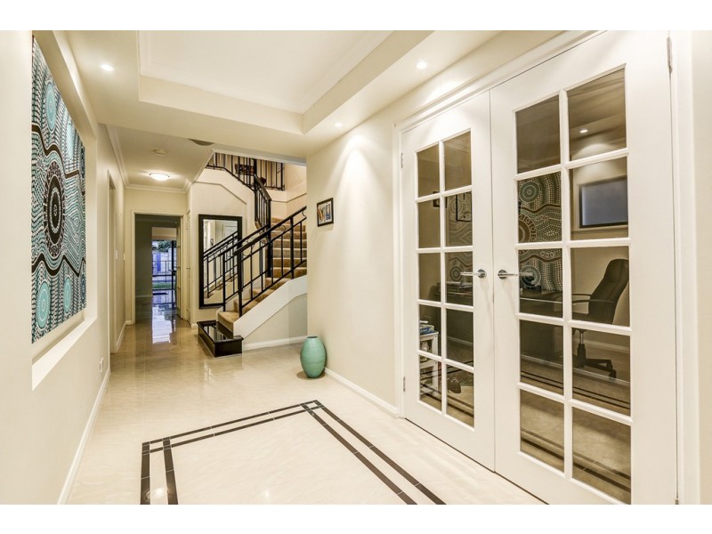 5a Henley Road, Mount Pleasant WA 6153