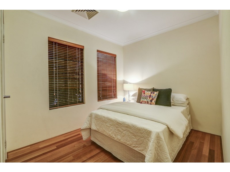 33 Riseley Street, Ardross WA 6153