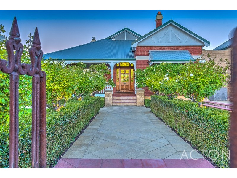 62 Staton Road, East Fremantle WA 6158