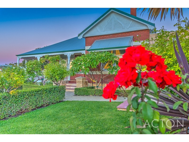 62 Staton Road, East Fremantle WA 6158