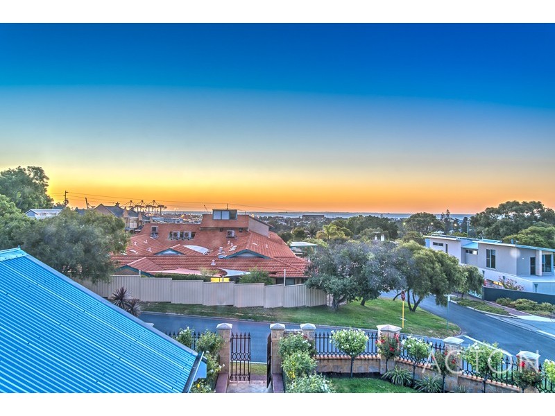 62 Staton Road, East Fremantle WA 6158
