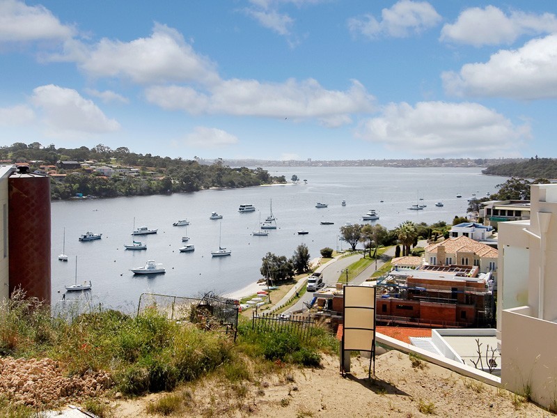 4 Lee Place, Bicton WA 6157