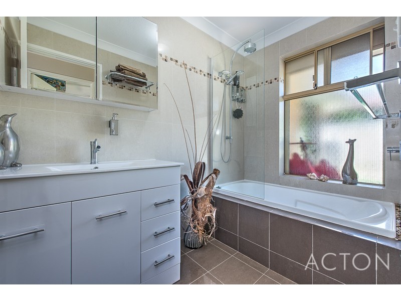 28b Rome Road, Alfred Cove WA 6154