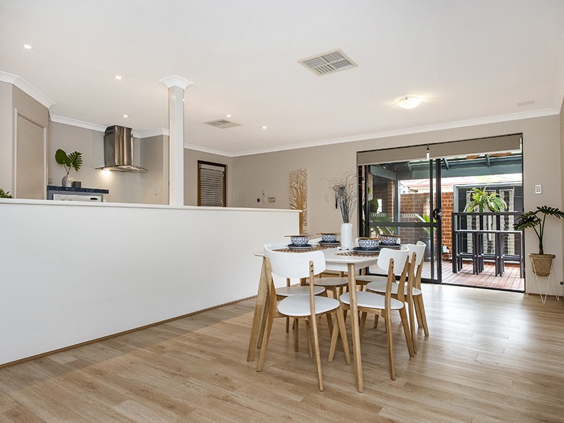 1/188 Kitchener Road, Booragoon WA 6154