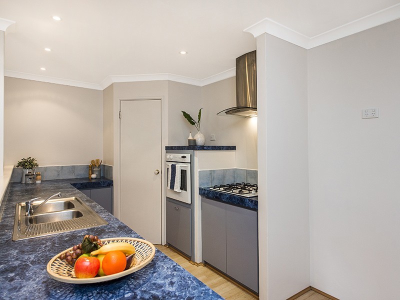 1/188 Kitchener Road, Booragoon WA 6154