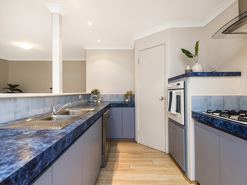 1/188 Kitchener Road, Booragoon WA 6154