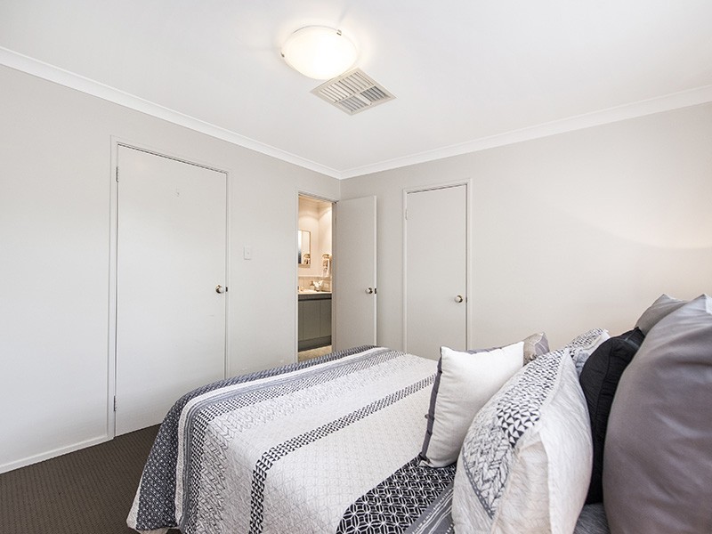 1/188 Kitchener Road, Booragoon WA 6154
