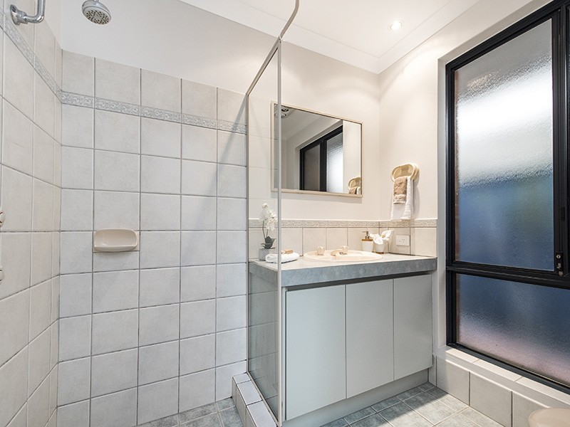 1/188 Kitchener Road, Booragoon WA 6154