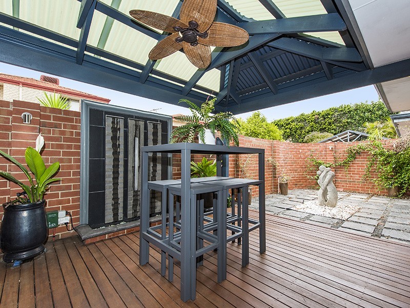 1/188 Kitchener Road, Booragoon WA 6154