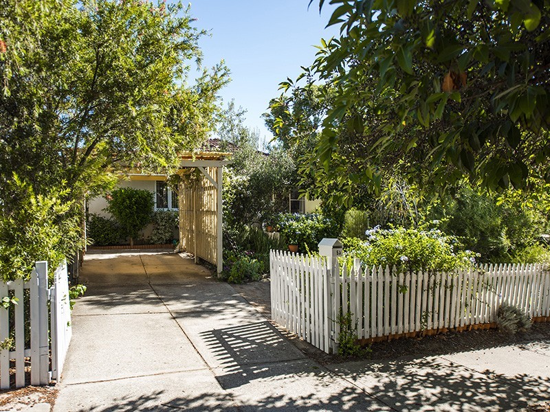 5 Carroll Street, Ardross WA 6153