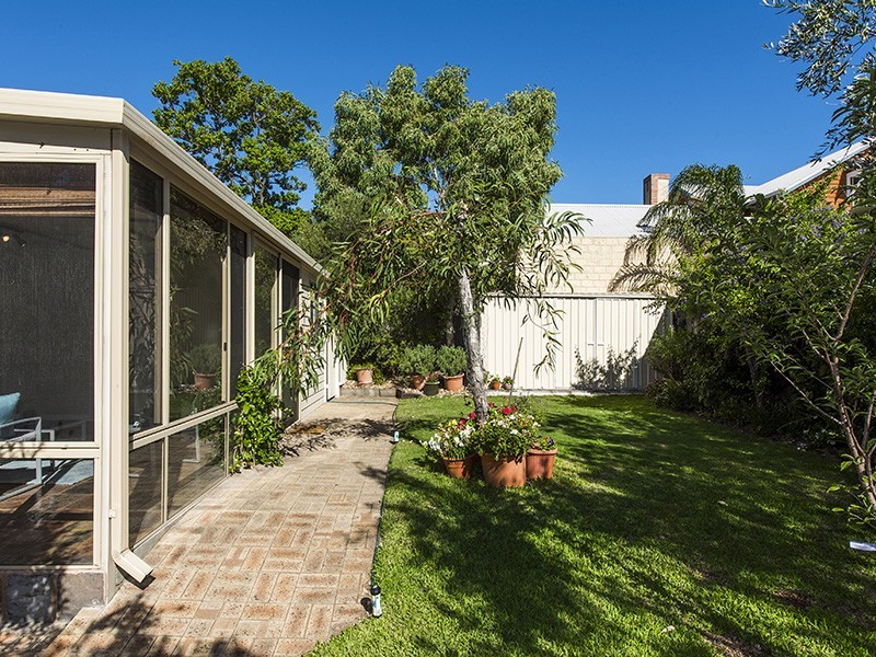 5 Carroll Street, Ardross WA 6153