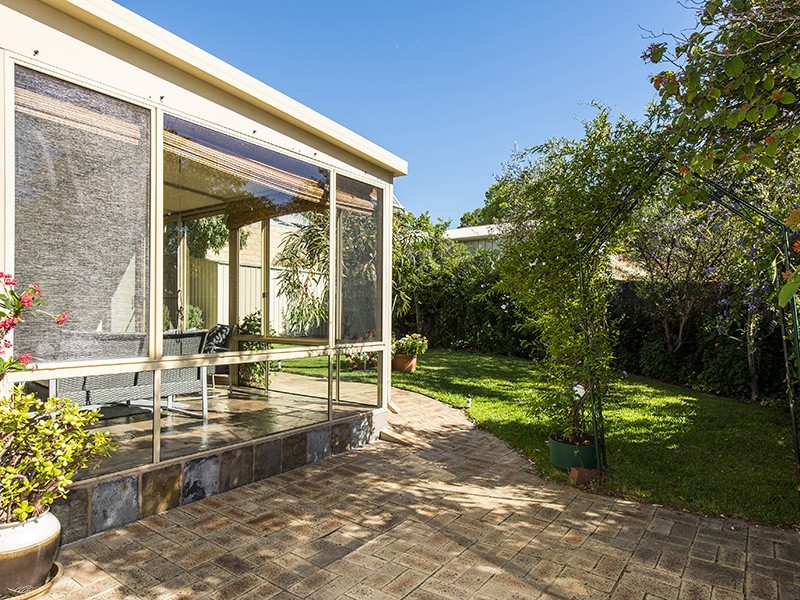 5 Carroll Street, Ardross WA 6153