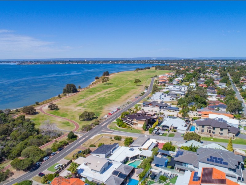 60 Burke Drive, Attadale WA 6156