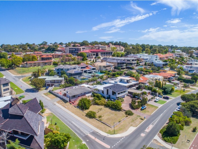 60 Burke Drive, Attadale WA 6156