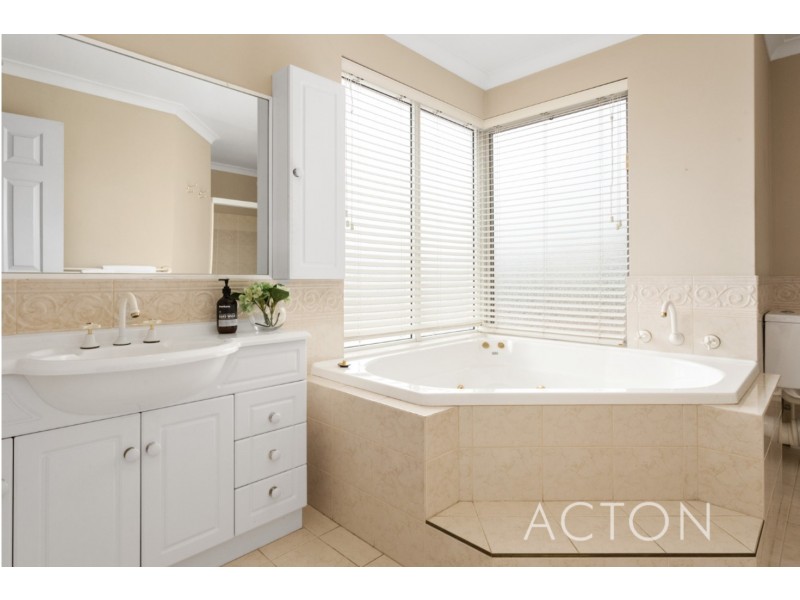 72 Glenelg Street, Mount Pleasant WA 6153