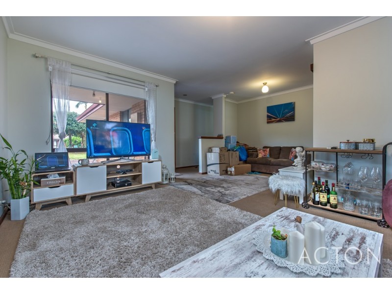 20A Barrow Crescent, Shelley WA 6148