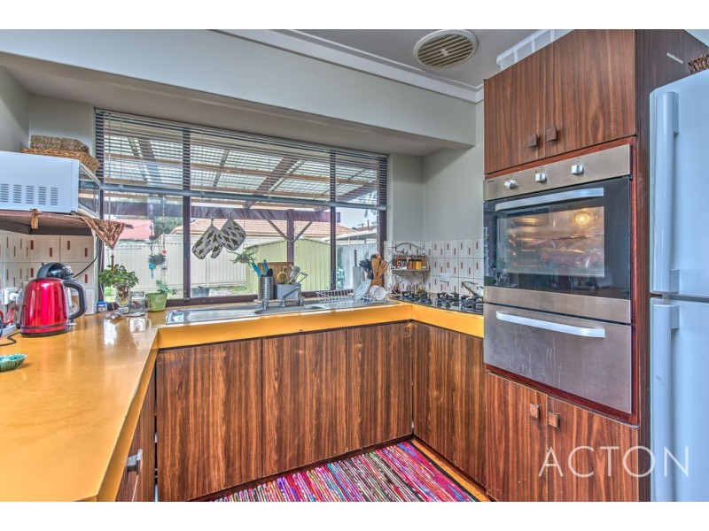 20A Barrow Crescent, Shelley WA 6148