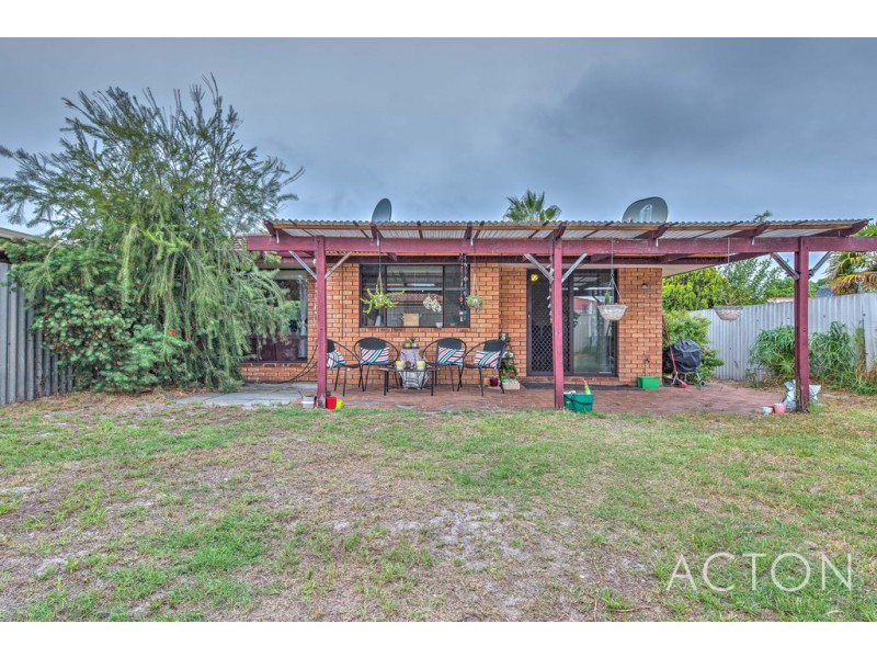 20A Barrow Crescent, Shelley WA 6148