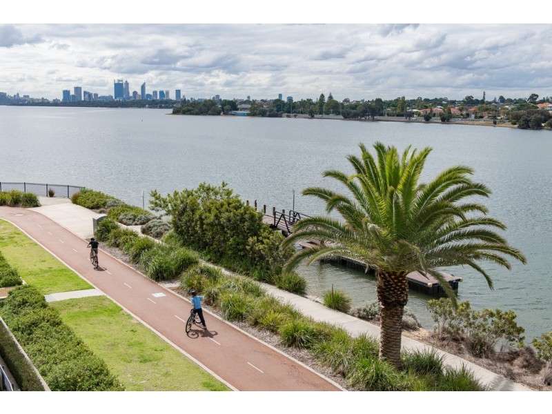 E303/70 Canning Beach Rd, Applecross WA 6153