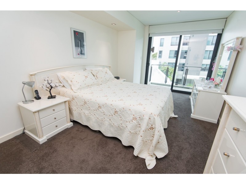 E303/70 Canning Beach Rd, Applecross WA 6153