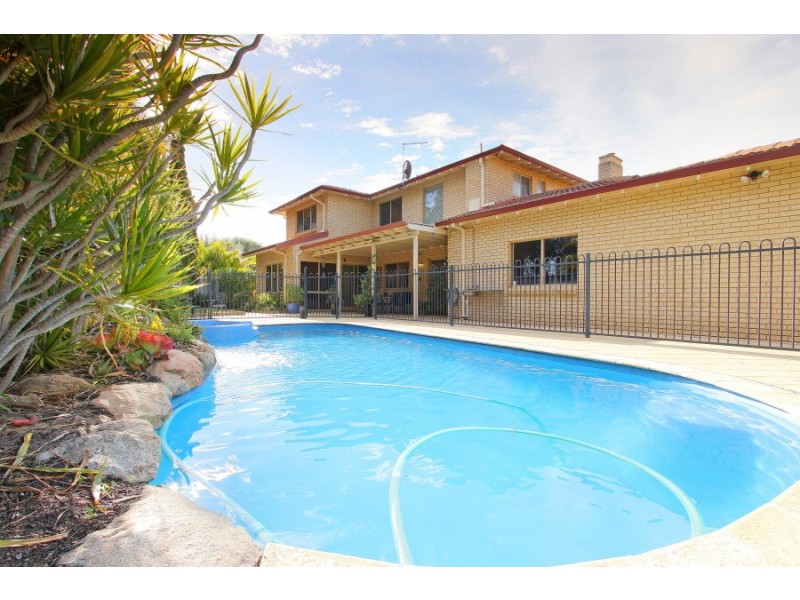 30 Neesham Street, Booragoon WA 6154