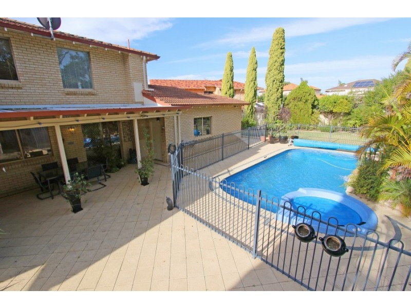 30 Neesham Street, Booragoon WA 6154