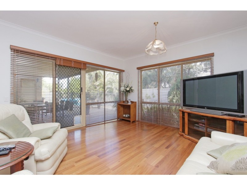 30 Neesham Street, Booragoon WA 6154