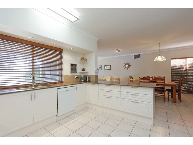 30 Neesham Street, Booragoon WA 6154