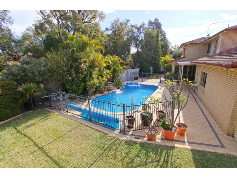 30 Neesham Street, Booragoon WA 6154