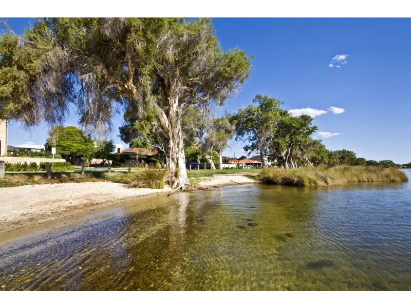 7/56 Kintail Road, Applecross WA 6153