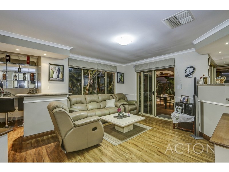 30 Farrington Road, Leeming WA 6149